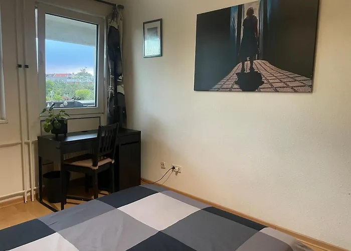 Alt Treptow Fashion Hq *