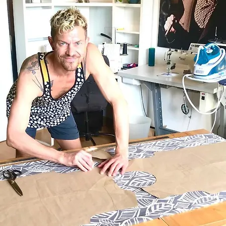 Alt Treptow Fashion Hq * Berlín